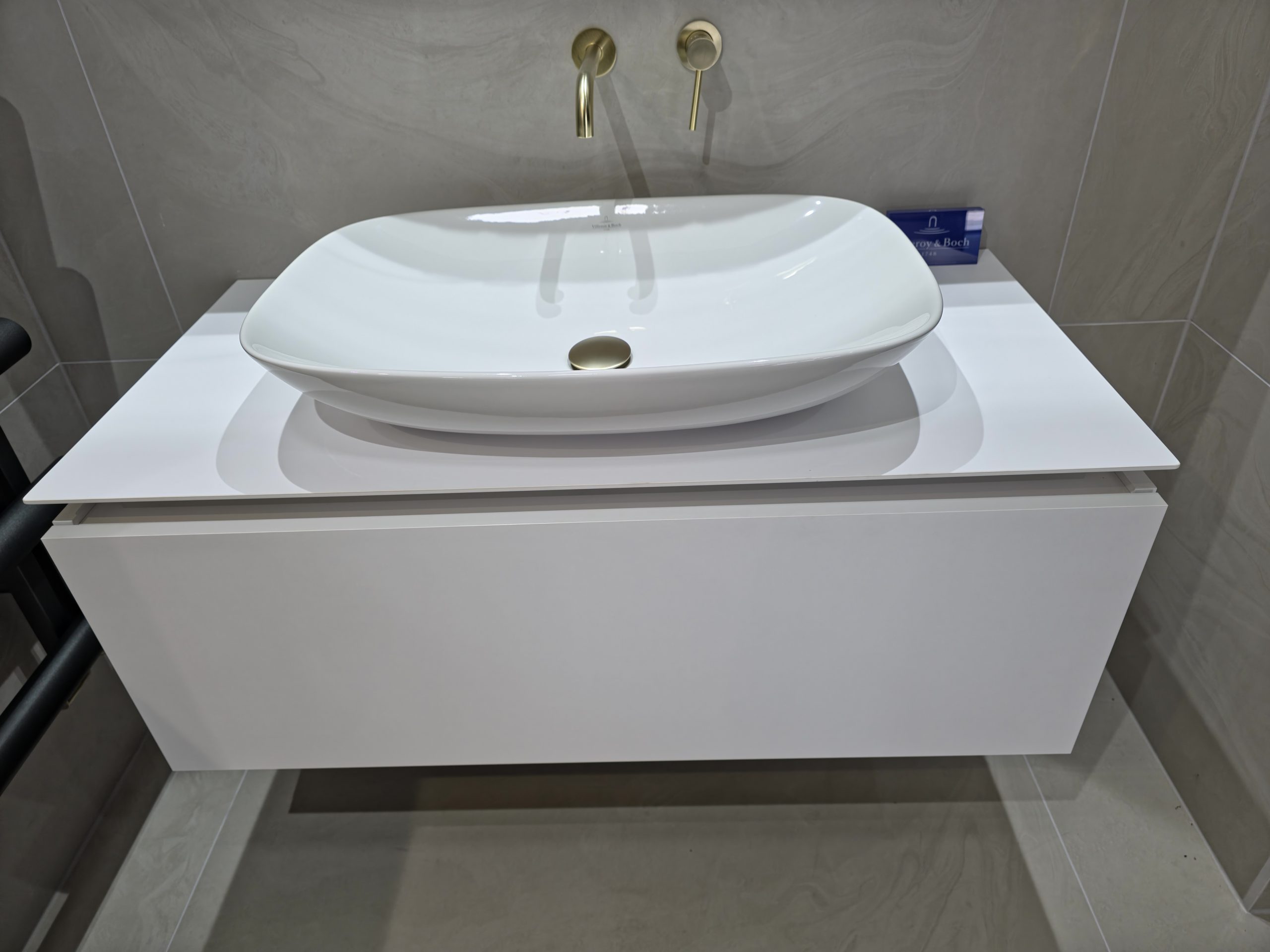 Villeroy & Boch 100cm White Vanity Unit with LED Lights